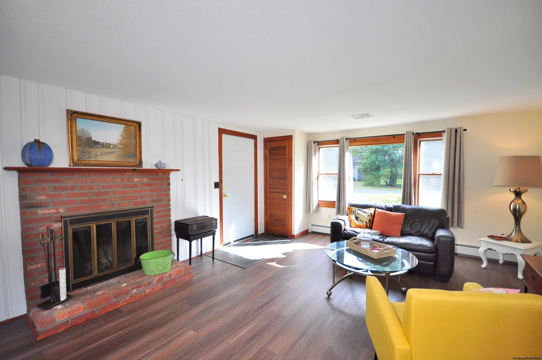 Photo of 6 Spring Glen Drive