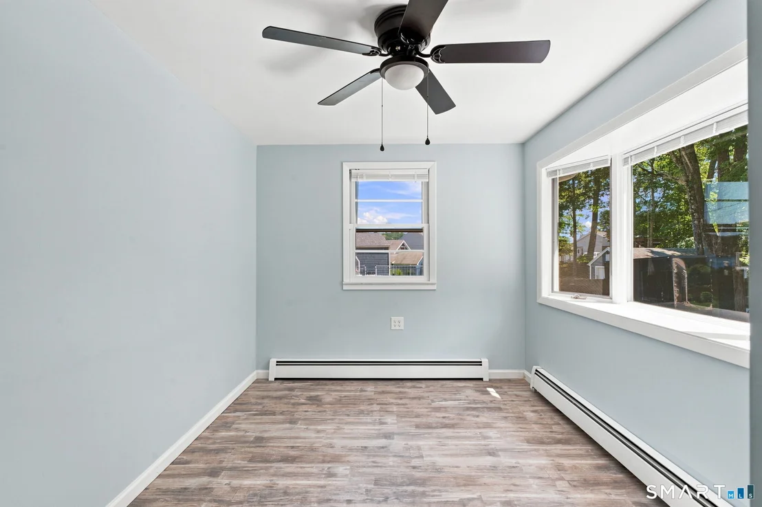 Photo of 75 Shore Road