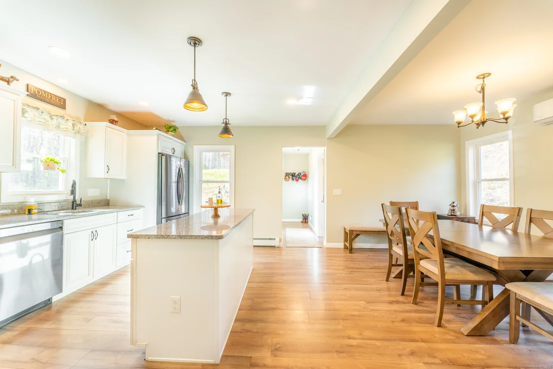 Photo of 280 River Road