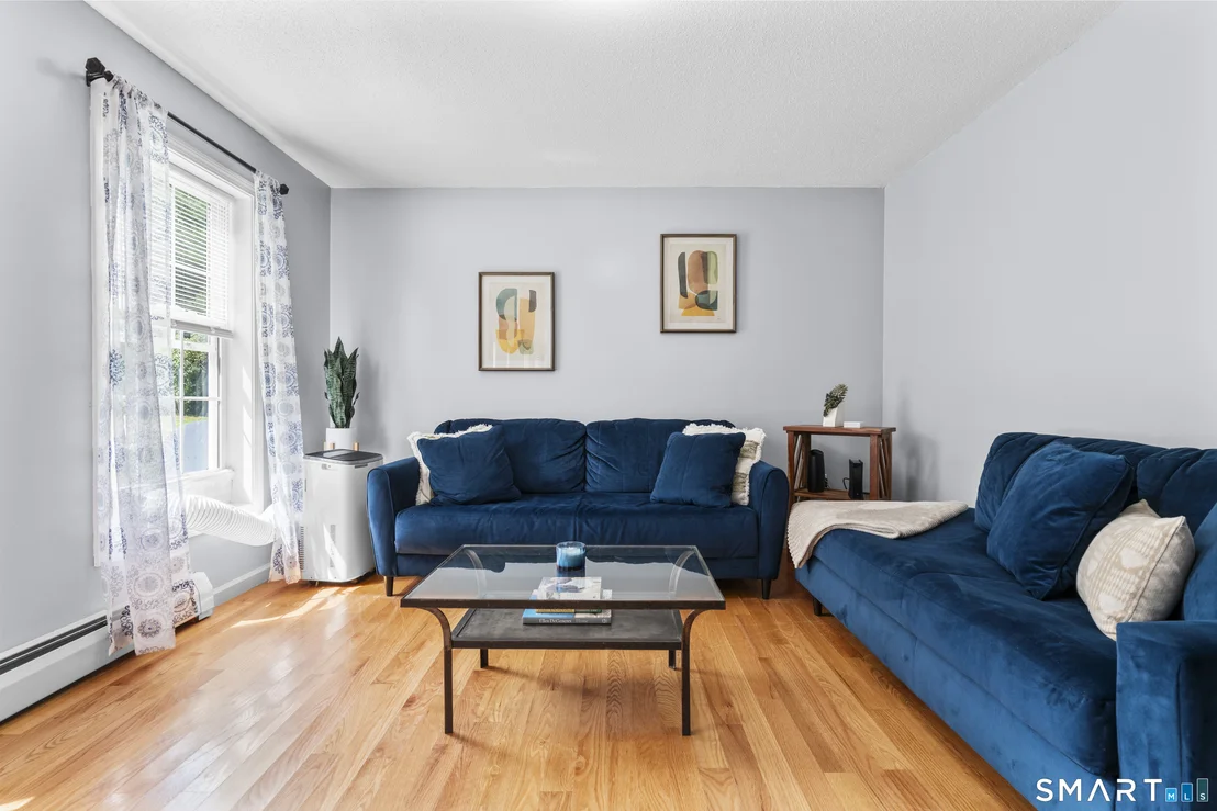 Photo of 264 Trumbull Highway