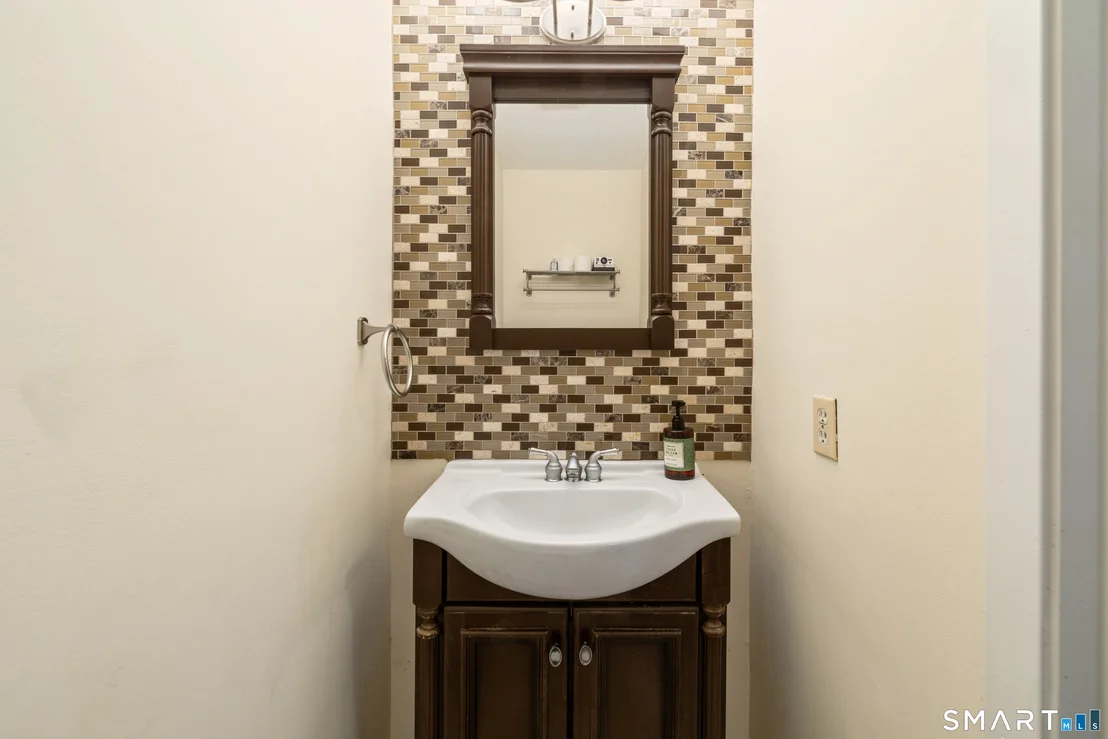 Photo of Unit 92 at 827 Oronoke Road
