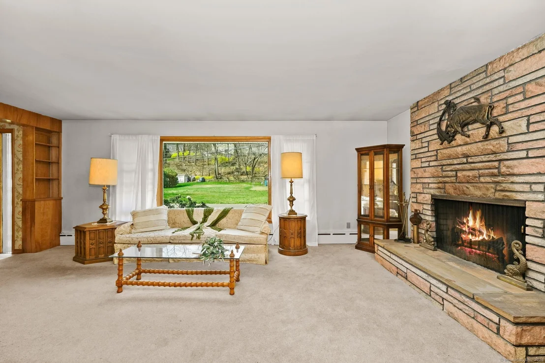Photo of 90 Lu Manor Drive