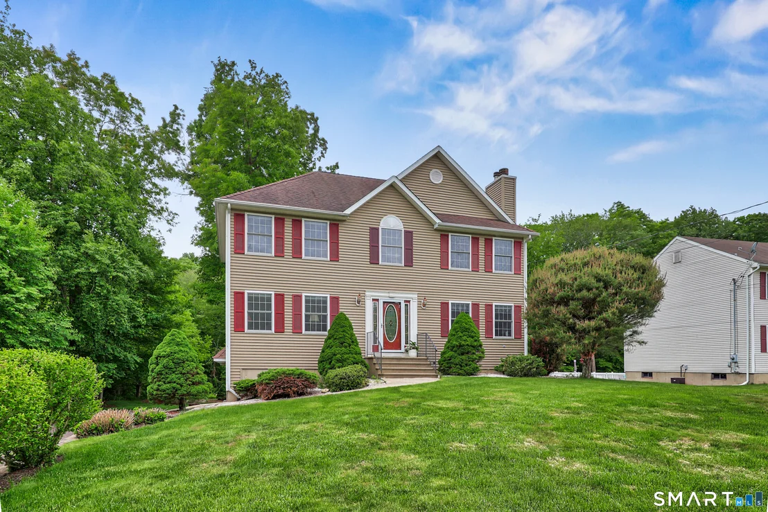Photo of 30 Bridle Trail Drive