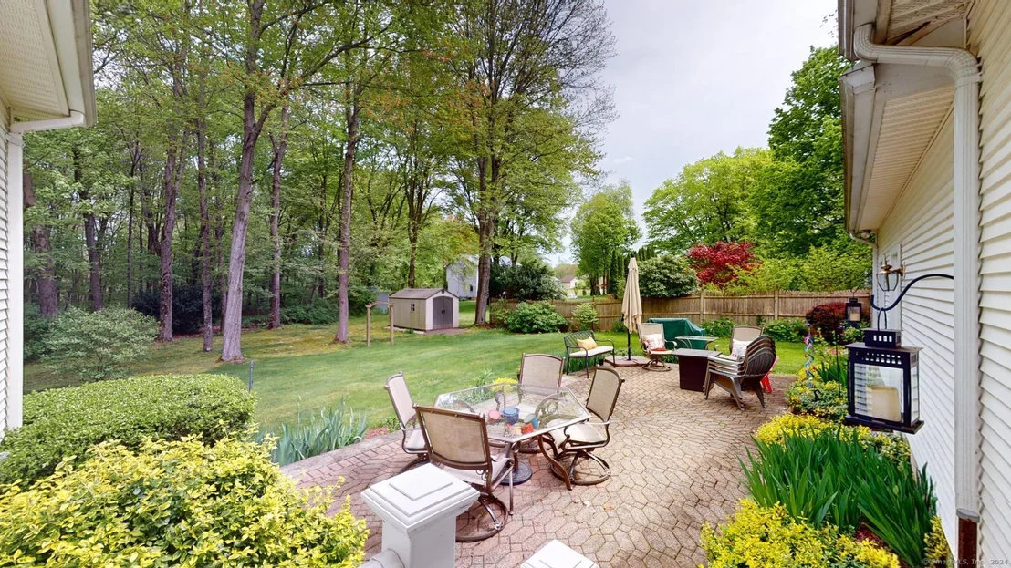 Photo of 305 Broad Brook Road
