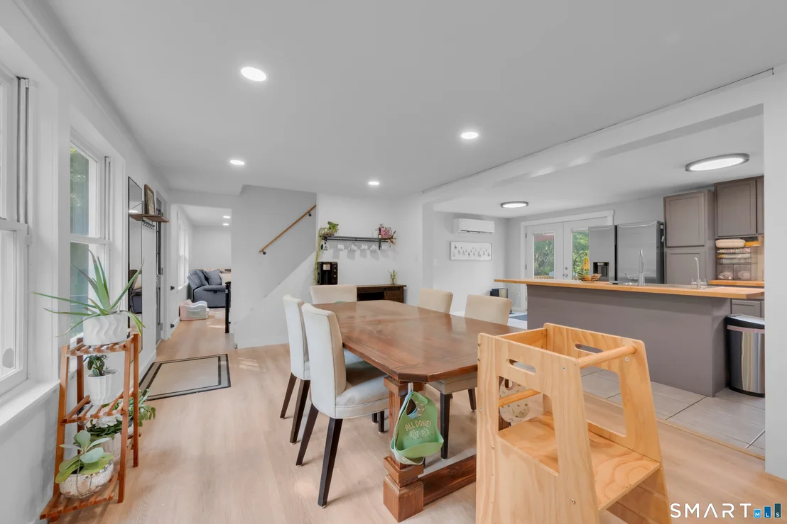 Photo of 254 Lynch Road