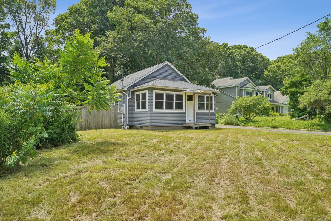Photo of 227 Coppermine Road
