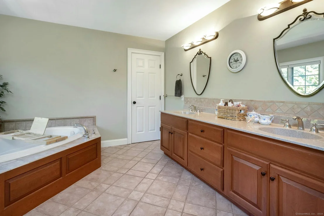Photo of 26 Oak Ridge Drive
