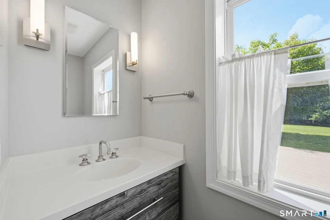 Photo of 856 Dunn Road