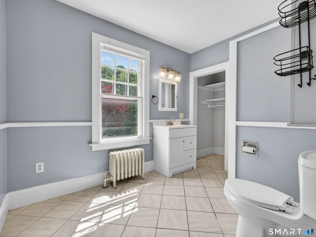 Photo of 43 Hedge Avenue