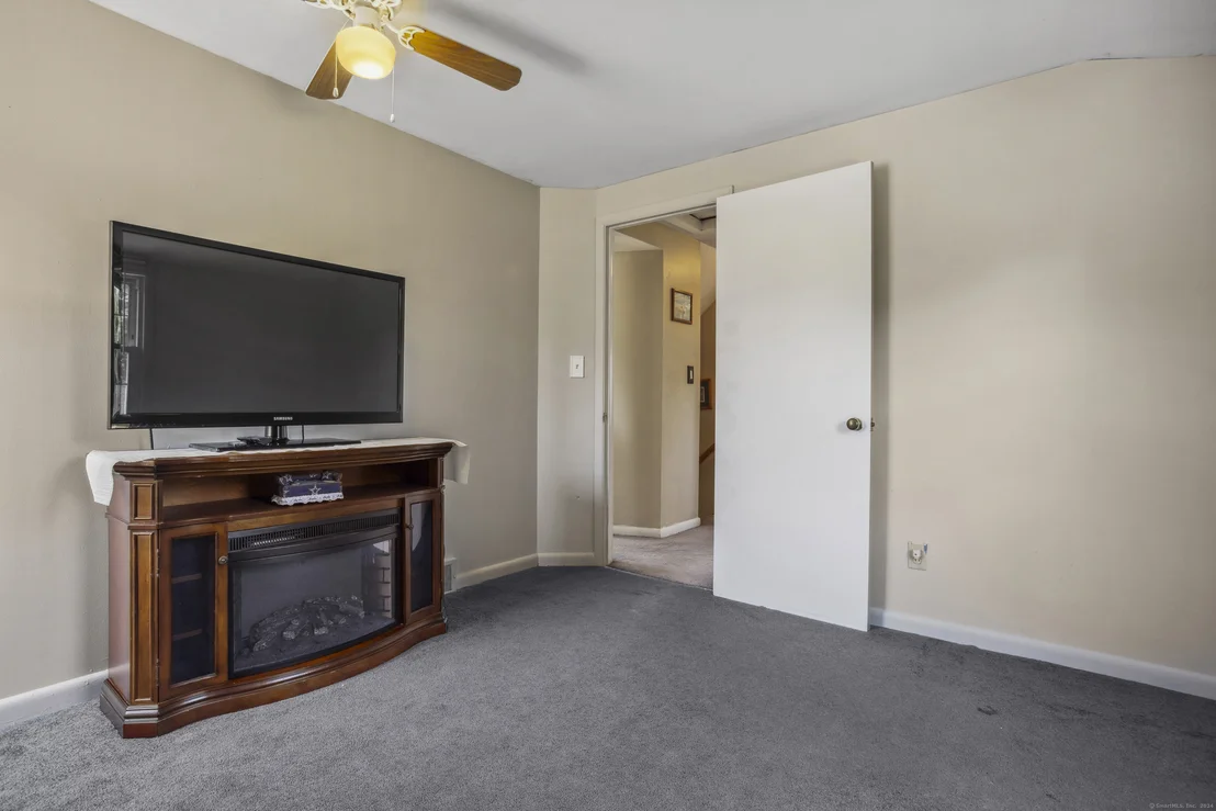 Photo of 150 Walnut Street