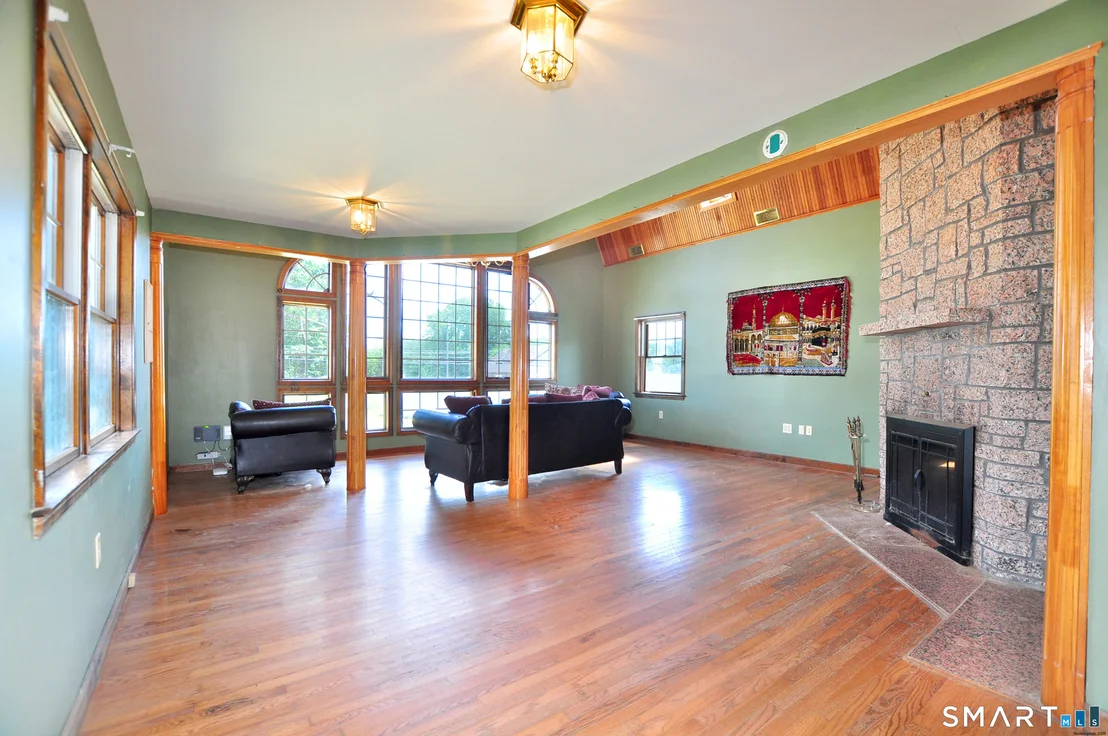 Photo of 609 Norwich Road