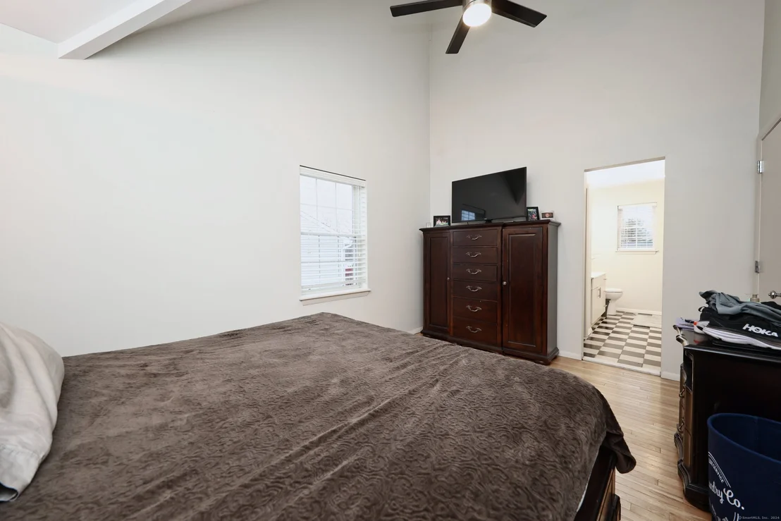Photo of 242 Kendall Circle