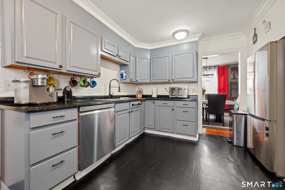 Photo of 32 Burr Avenue