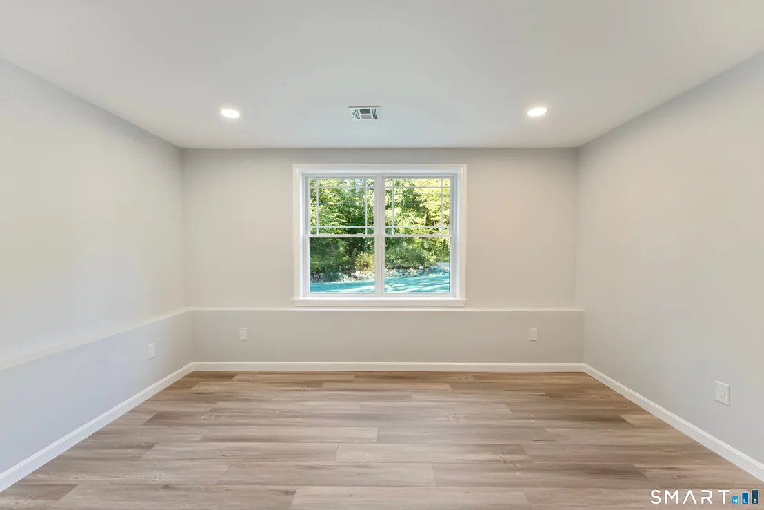 Photo of 874 Brook Road