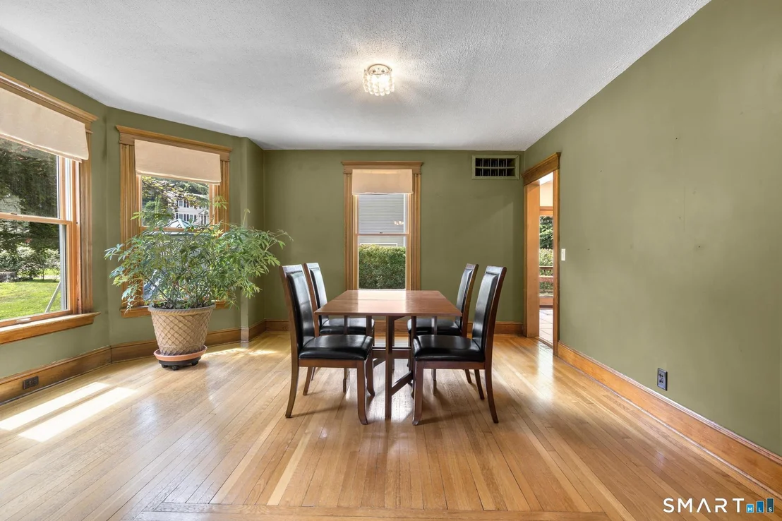 Photo of 169 River Road