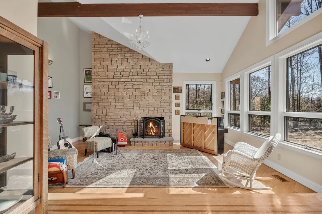 Photo of 349 Star Drive