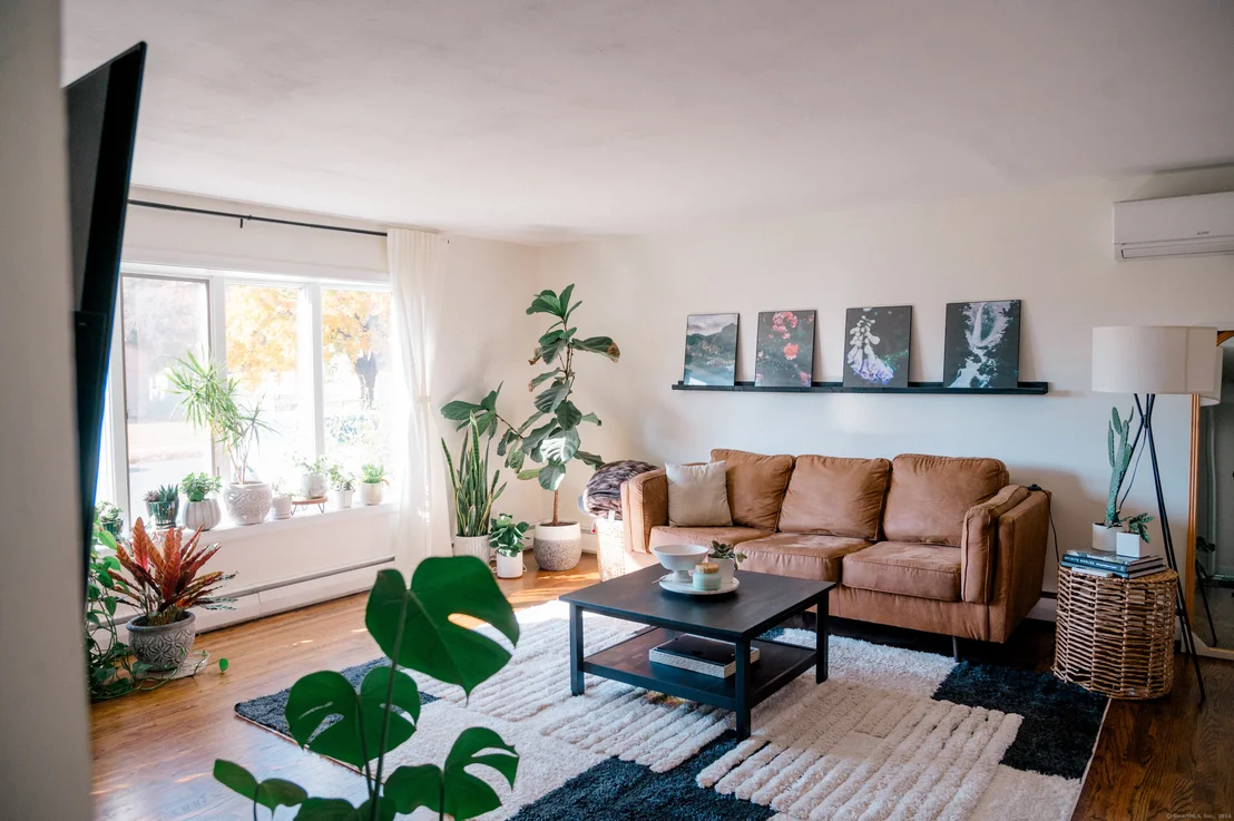 Photo of 106 Columbia Road