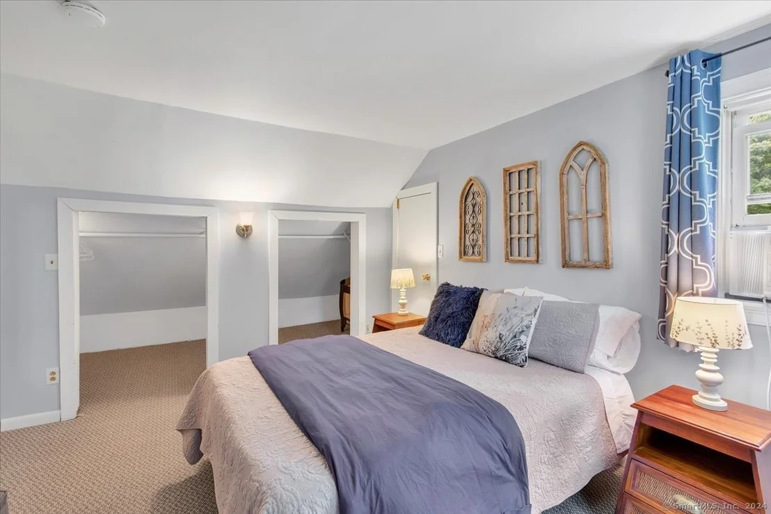 Photo of 117 Ross Avenue