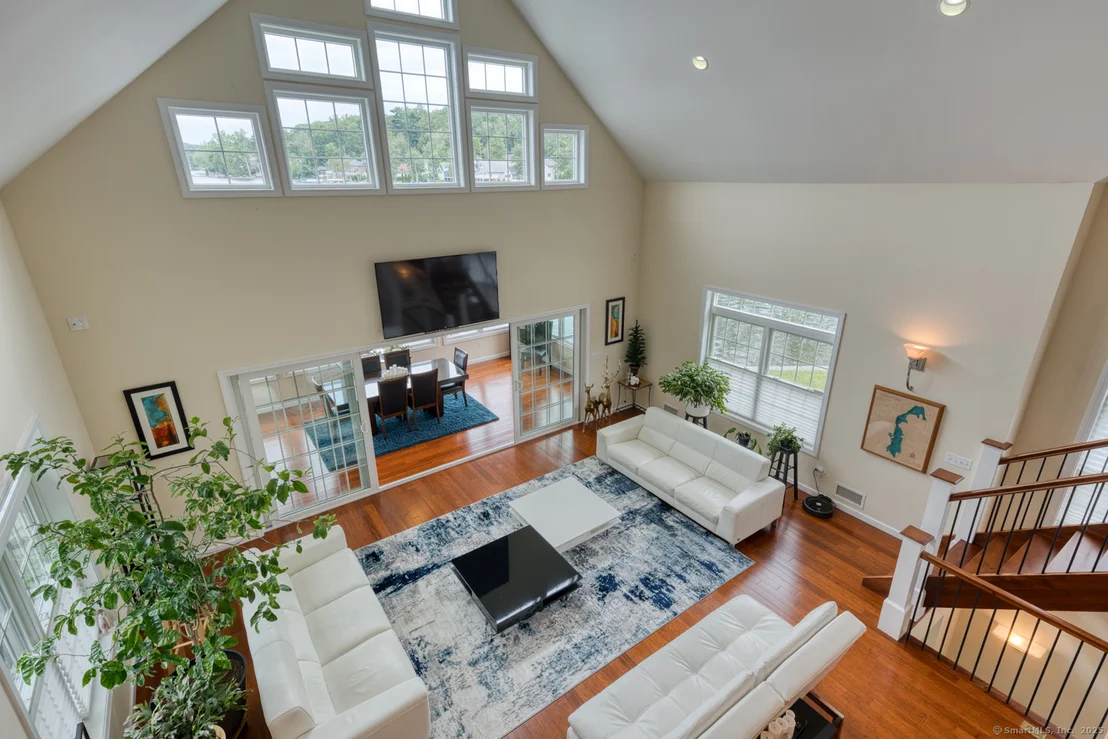 Photo of 722 Lake Drive