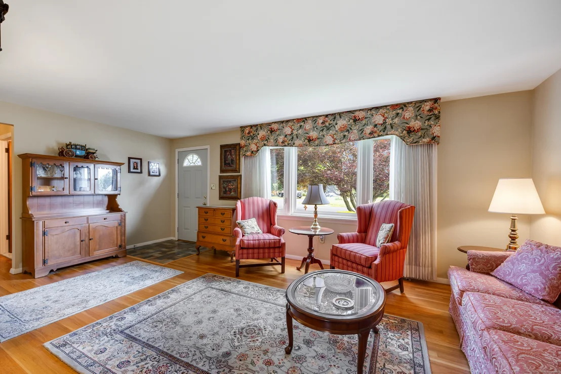 Photo of 2 Cardinal Drive