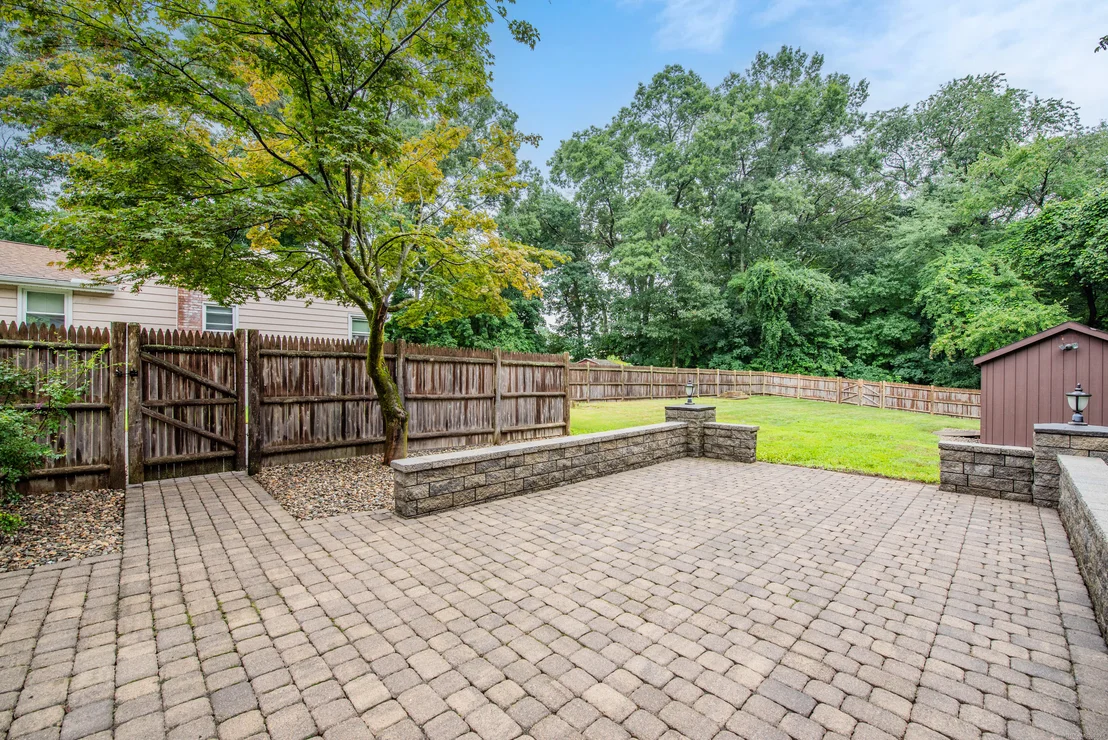 Photo of 1 Higgins Avenue