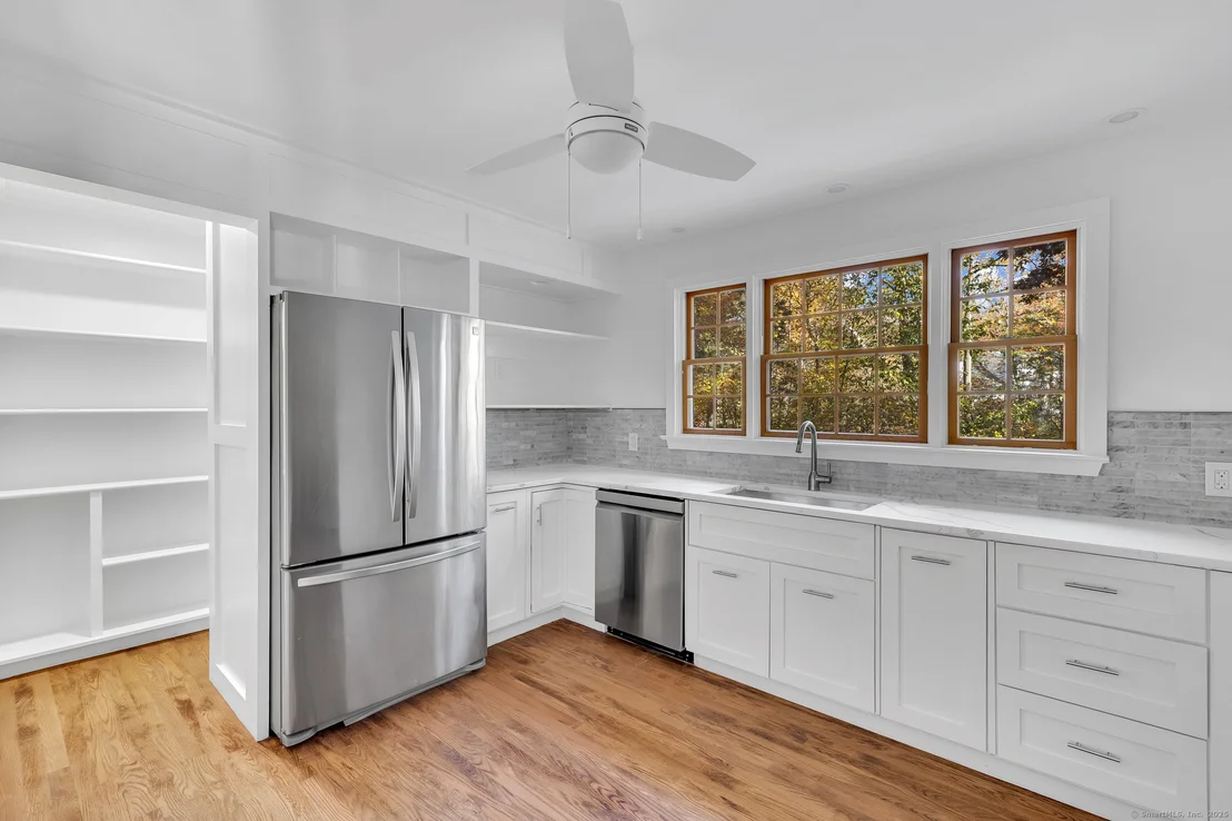 Photo of 31 Cedarhurst Lane