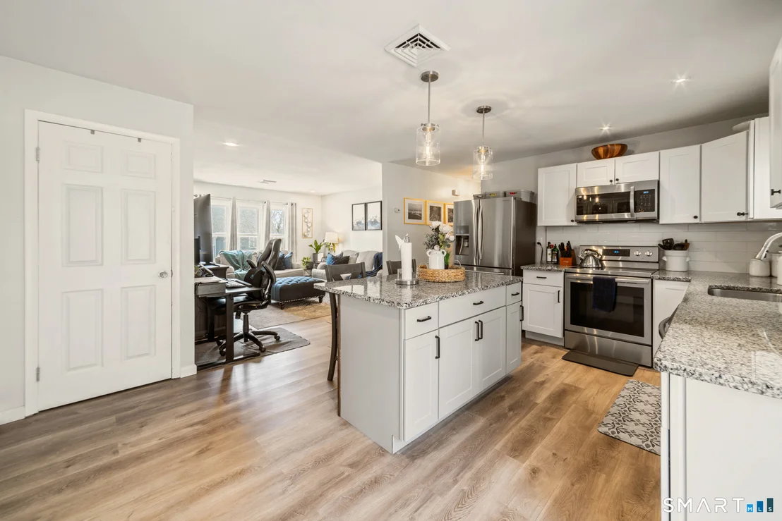 Photo of 185 Bluebird Drive
