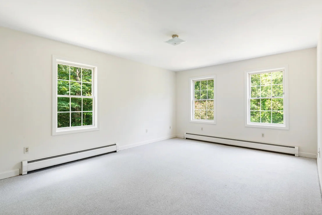 Photo of 341 Quaddick Road