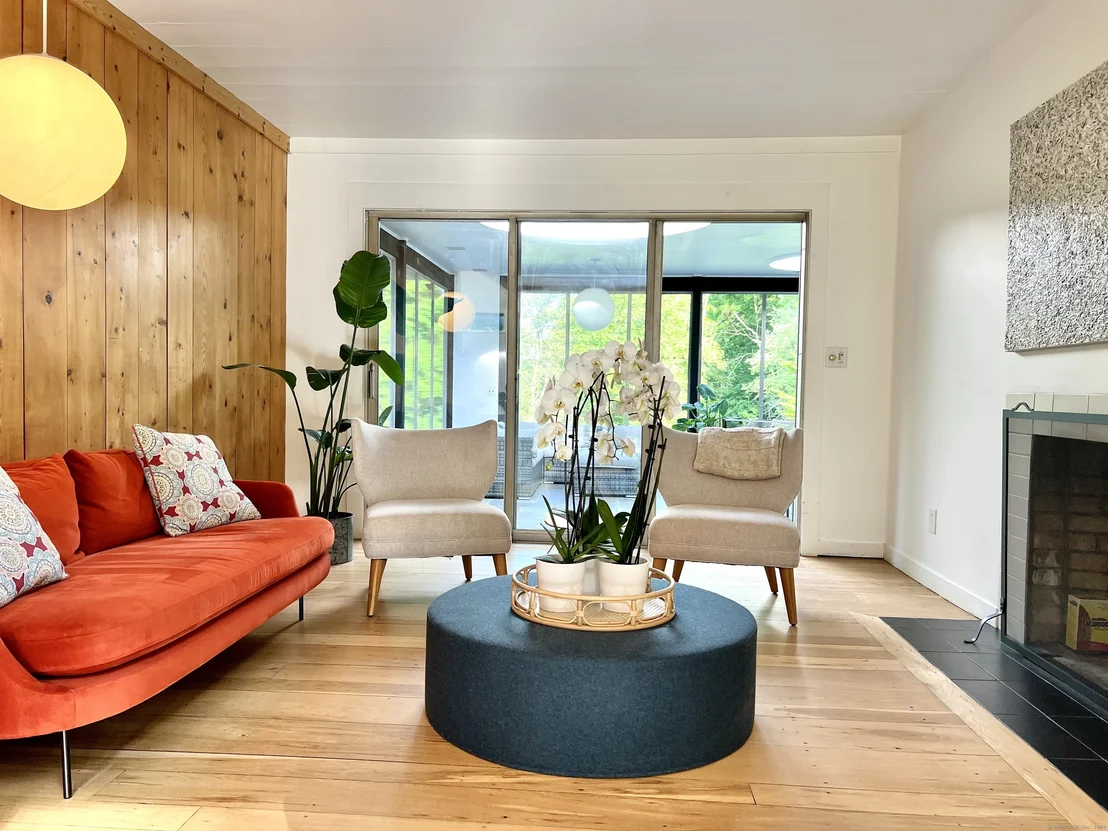 Photo of 160 Catalpa Road