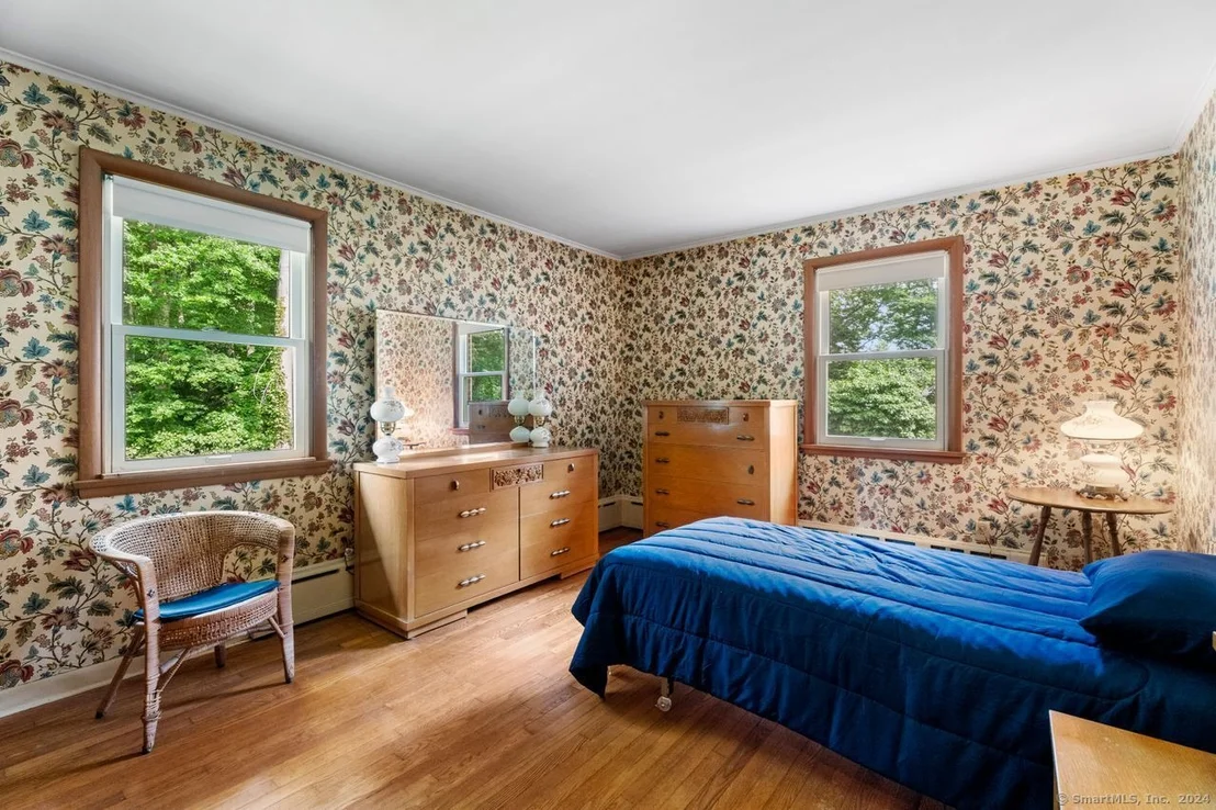 Photo of 2 Hickory Avenue