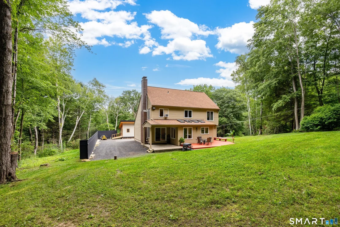 Photo of 1386 Cedar Swamp Road
