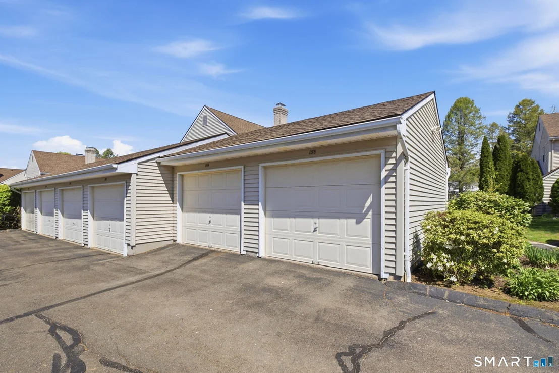 Photo of Unit B at 15 Thistle Way