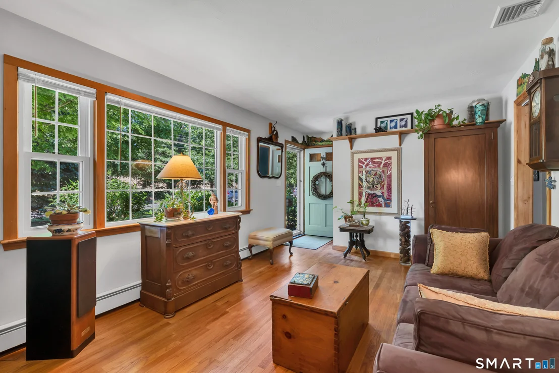 Photo of 32 Ives Avenue