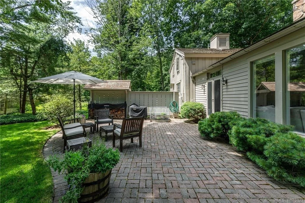 Photo of 16 Tompkins Hill Road