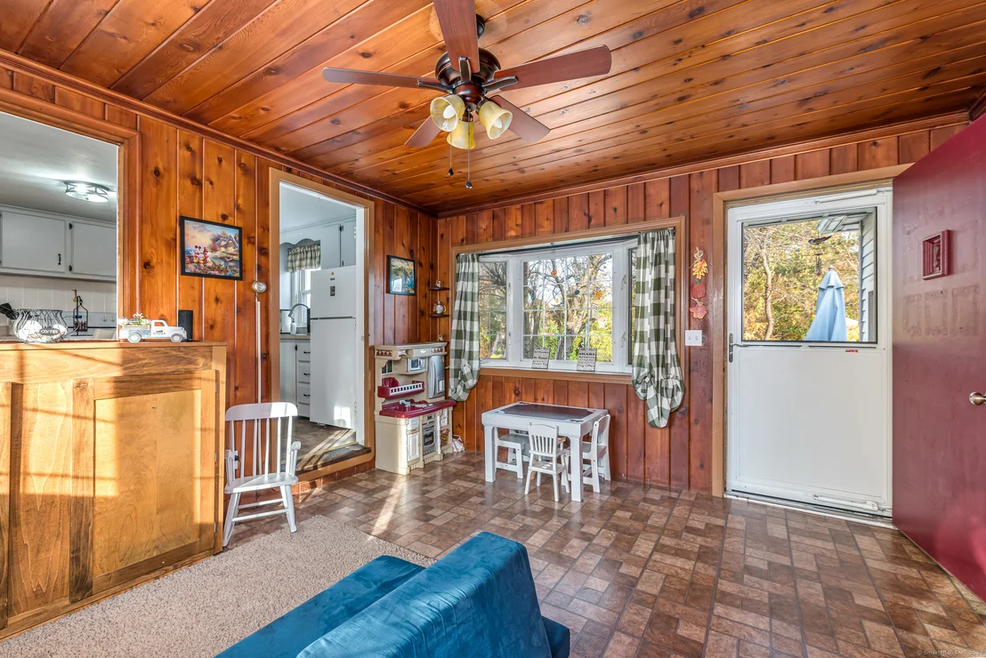 Photo of 7 Ridgefield Road