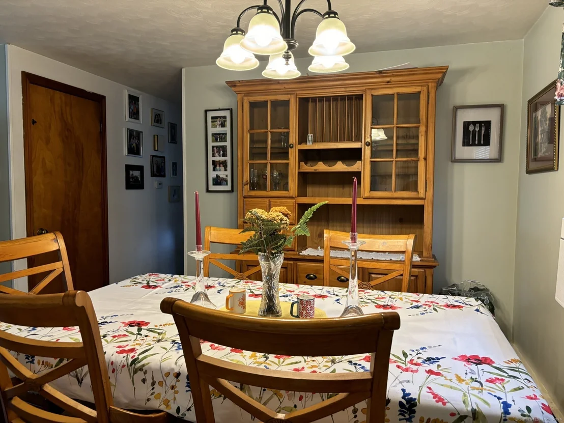 Photo of 30 Quaker Lane
