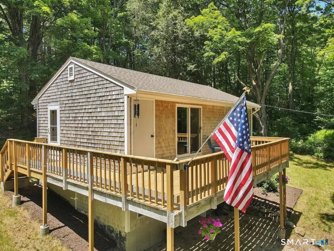 Photo of 43 Flagg Hill Road