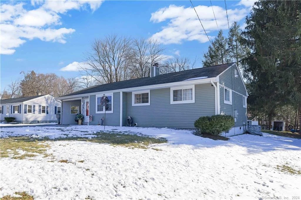 Photo of 30 Meadowlark Road