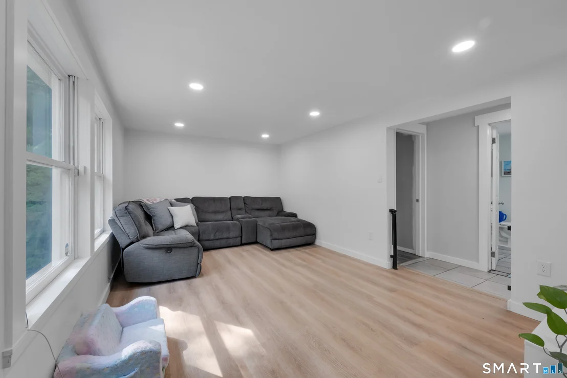 Photo of 254 Lynch Road