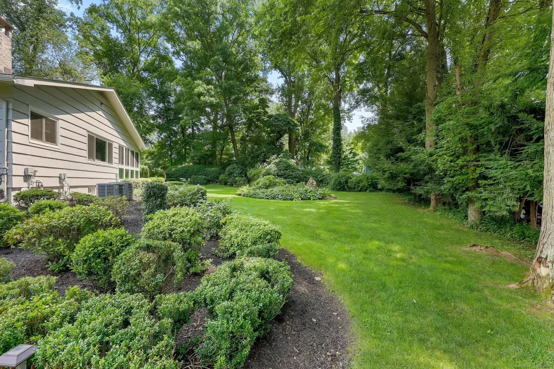 Photo of 109 Meadowcrest Drive