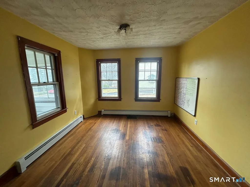 Photo of 17 Comstock Avenue