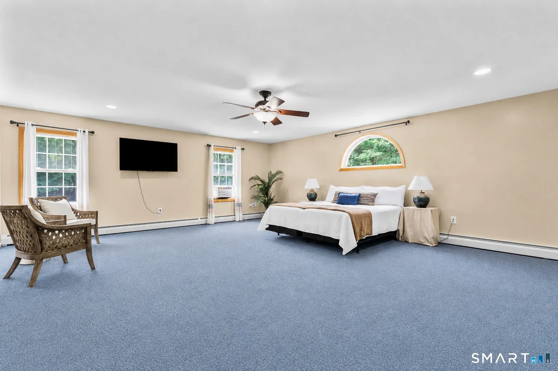 Photo of 264 Trumbull Highway