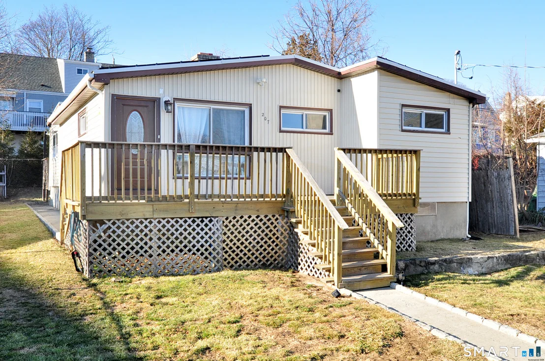 Photo of 207 Hillcrest Road