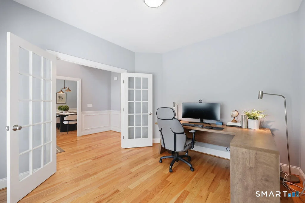 Photo of 21 Wolf Hill Road