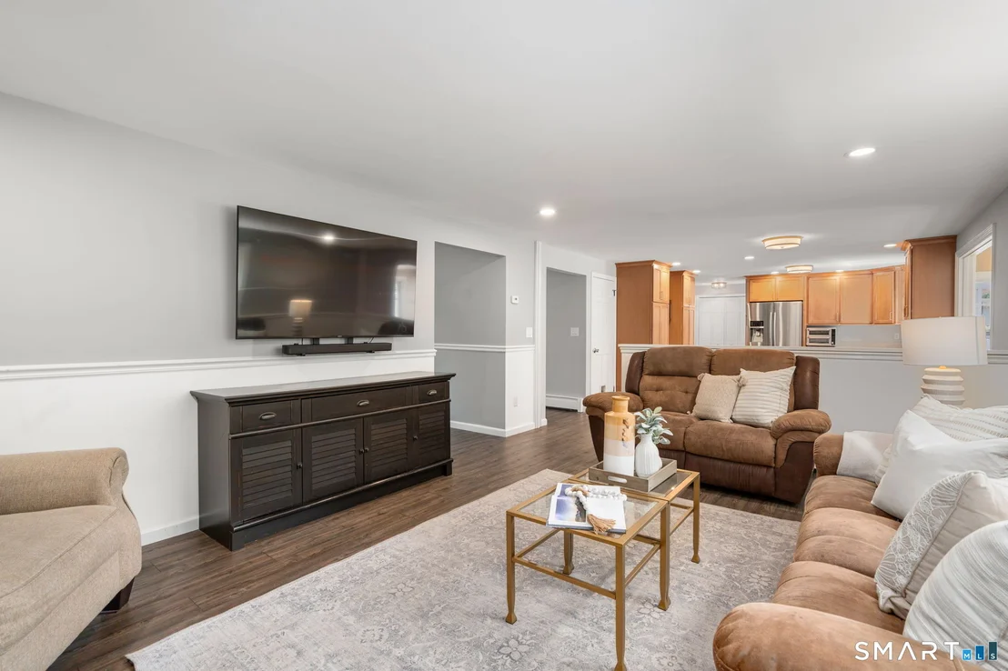 Photo of 200 Lefoll Boulevard