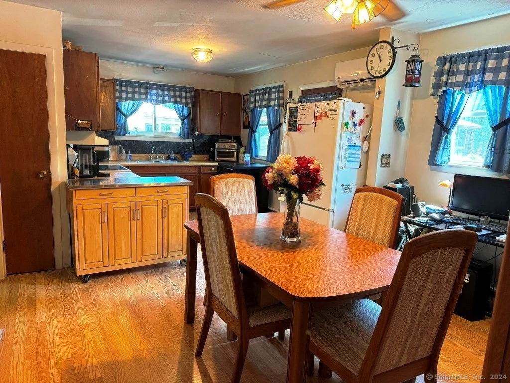 Photo of 24 Grove Avenue