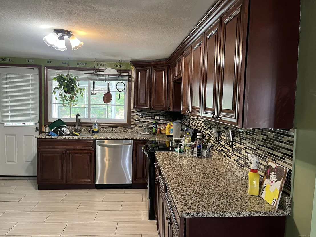 Photo of 281 Mill Plain Avenue