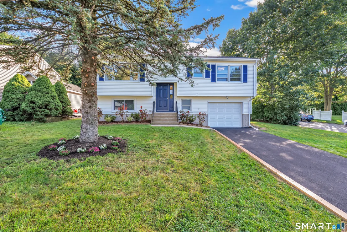 Photo of 77 Meadow Lark Road