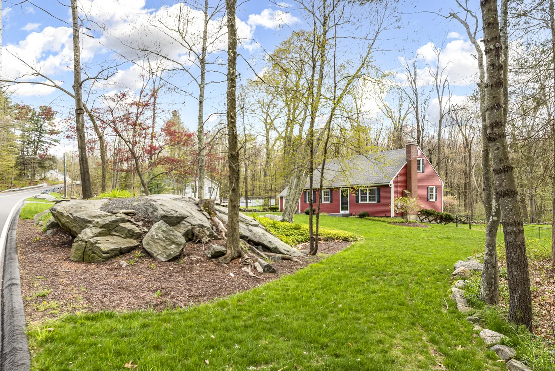Photo of 127 Turnpike Road