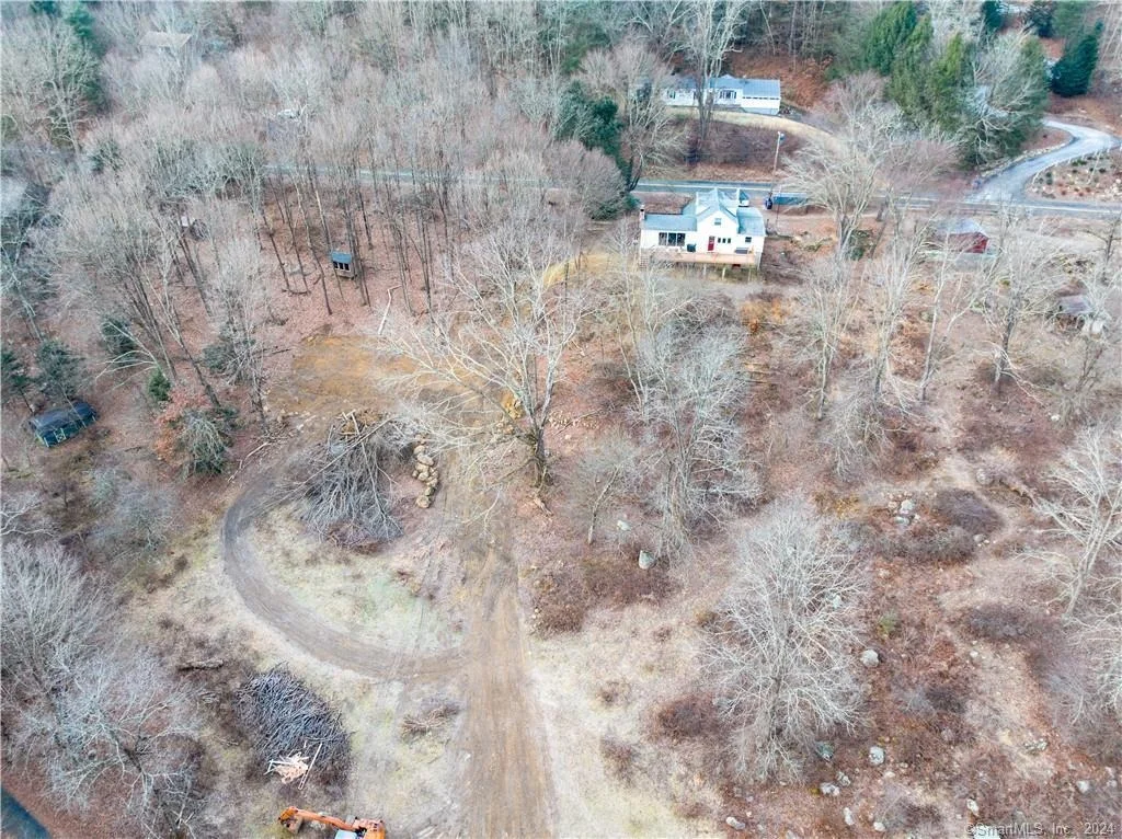 Photo of 880 South Road
